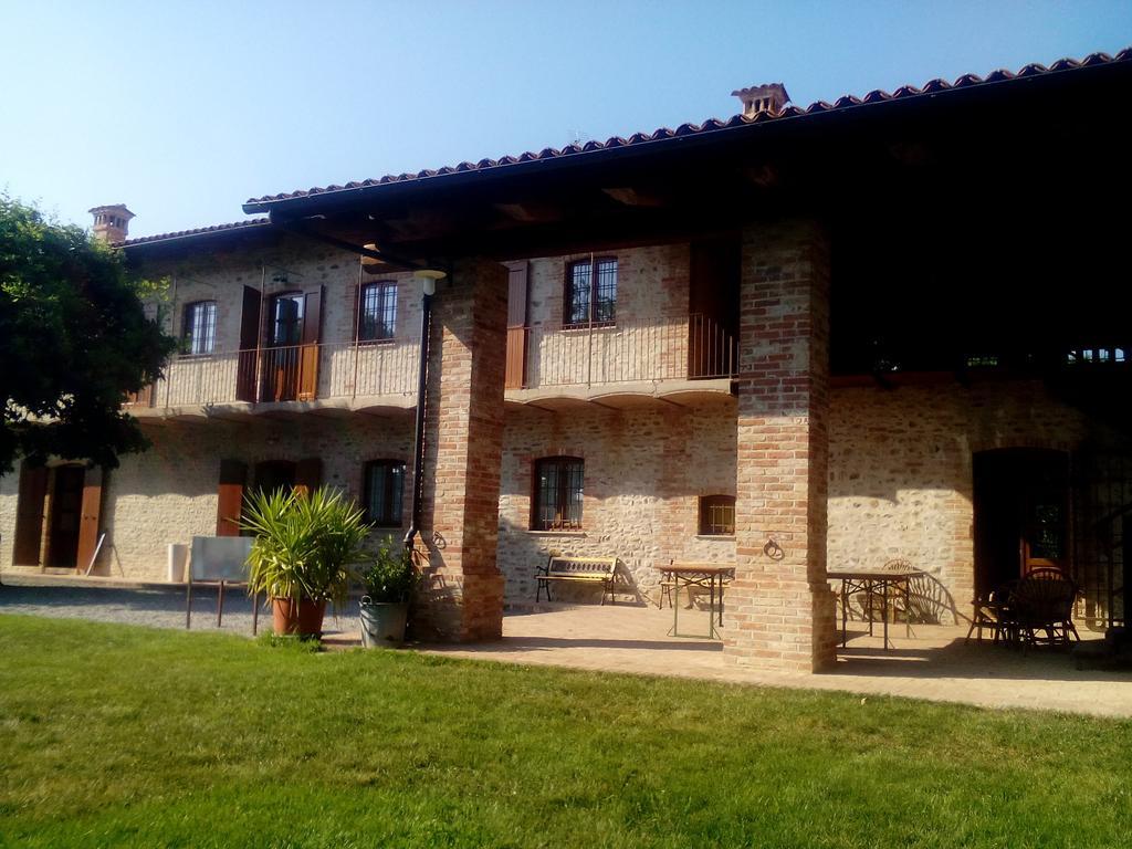 Cascina Stralla 파리글리아노 외부 사진